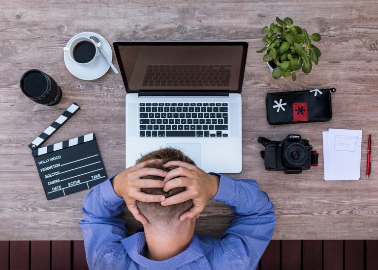 Upwork vs Fiverr vs Projects Lokal: Mana Sumber Klien Terbaik untuk Freelancer Indonesia?