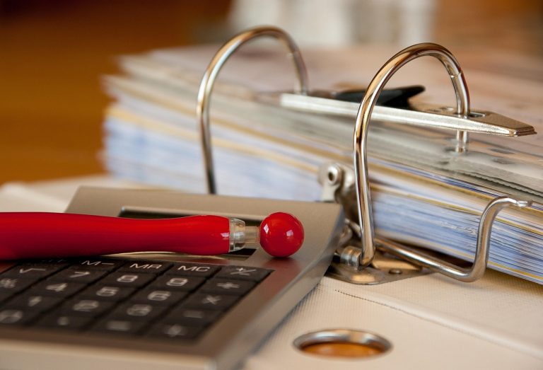Dokumen invoice dan arsip penagihan